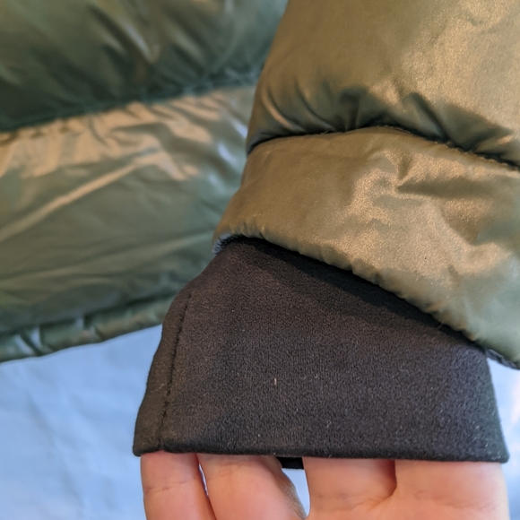 Aritzia TNA The Super Puff jacket S in EUC MISSING HOOD - Picture 7 of 15